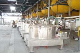 吊袋離心機(jī)_離心機(jī)生產(chǎn)廠家哪家質(zhì)量好？